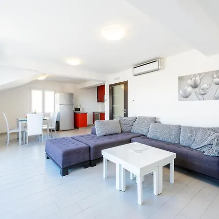 Niko Apartman